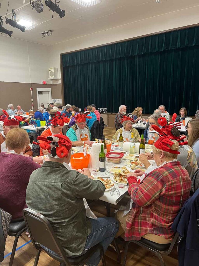 Yachats Lions Club - Crab Feed 2023 Commons group photo 2